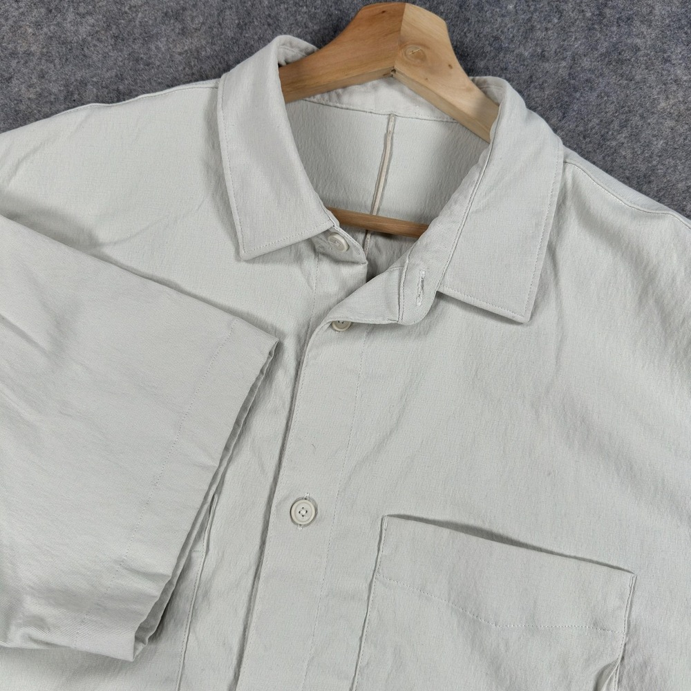 Lululemon Shirt Mens XL Beige Solid Short Sleeve Button Front Pockets